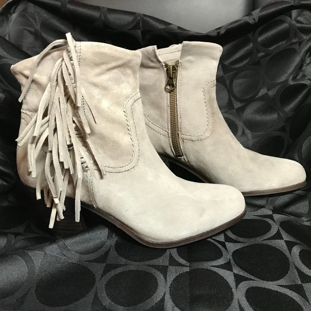 Sam Edelman ~ Beige Fringe Ankle Boots ~ 9W